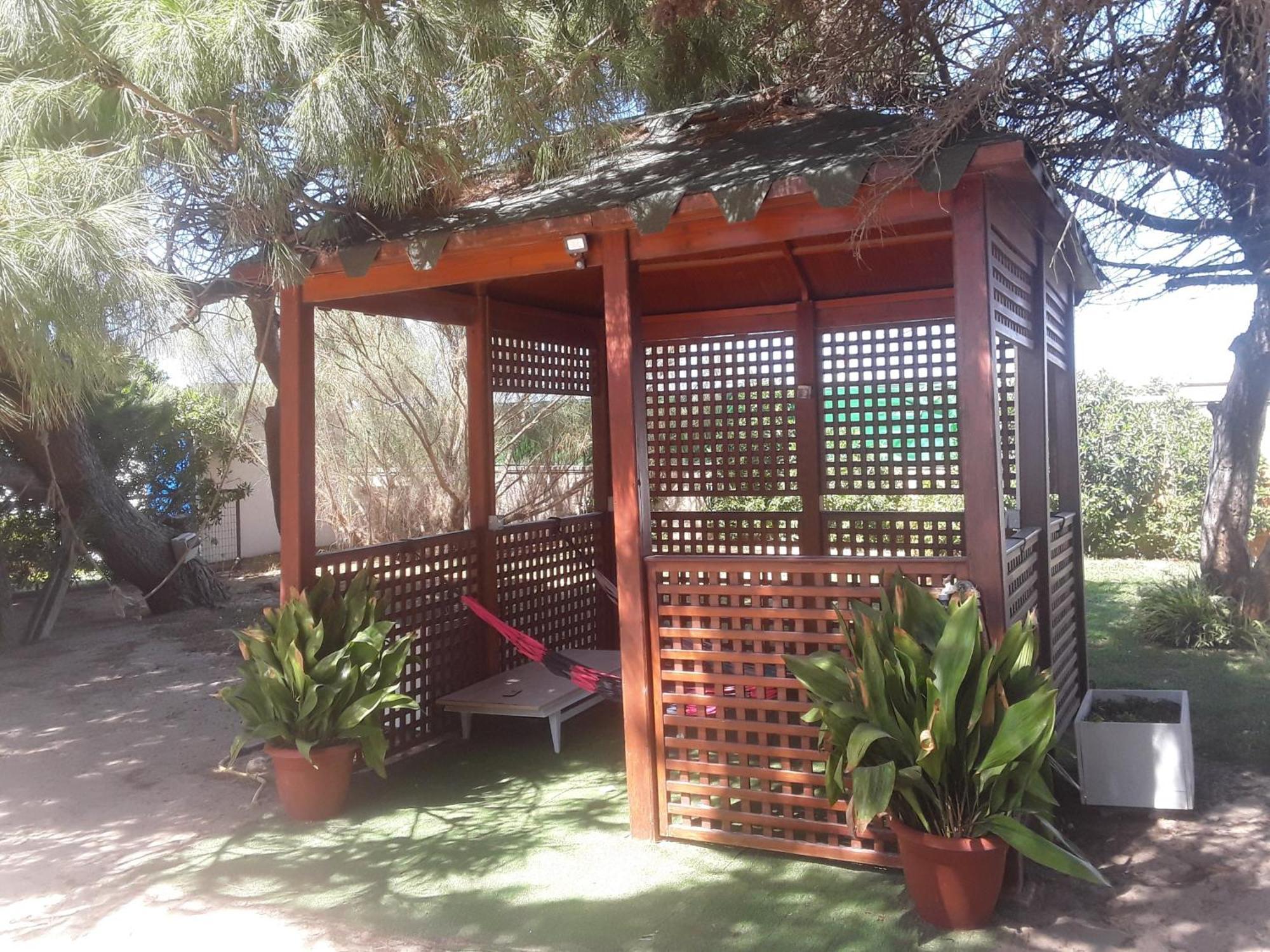 En Finca Las Dunas Dos Chalets Con Jacuzzis En Primera Linea De Playa , Uno De 4 Dormitorios Y Otro De 2 Dormitorios, Llama Al Seiscientos Veintisiete Cuatrocientos Diecisiete Trescientos Noventa Y Ocho Rota Ngoại thất bức ảnh