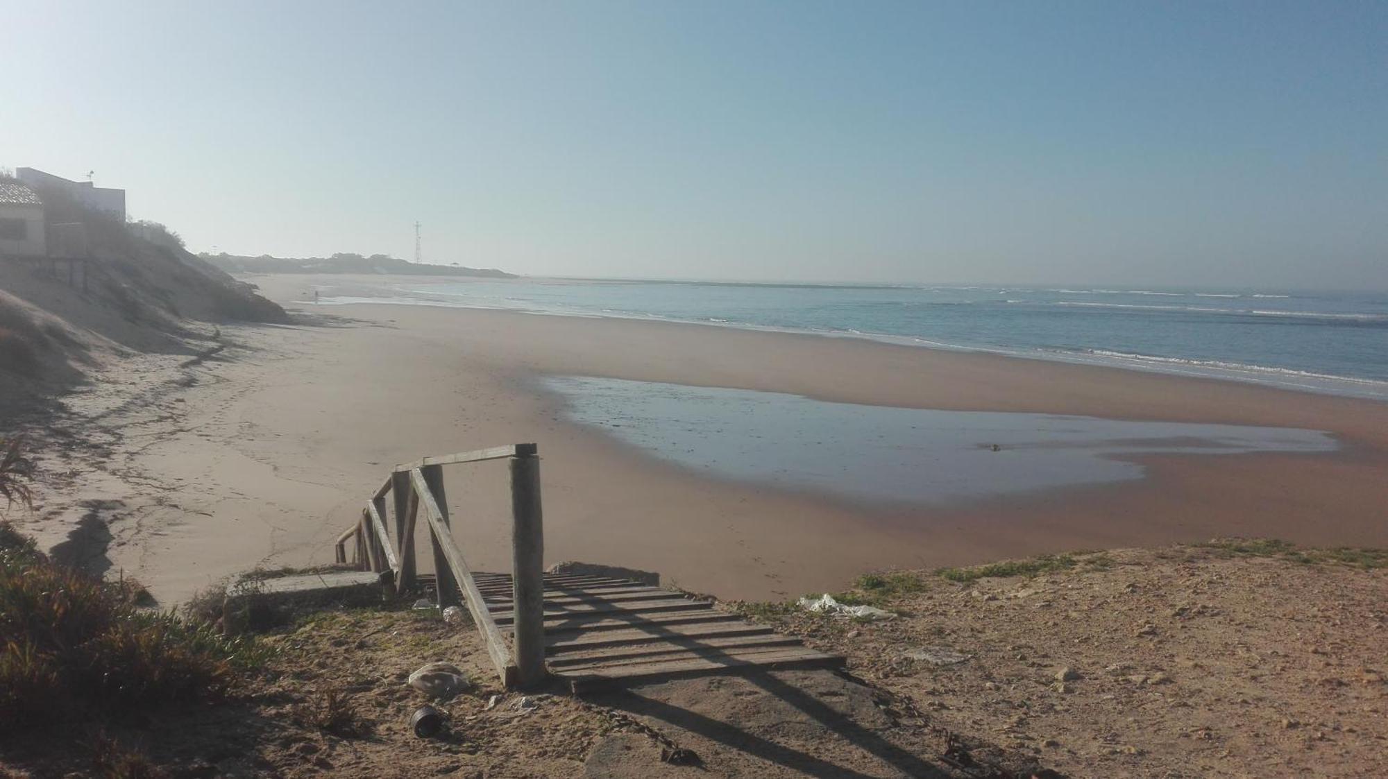 En Finca Las Dunas Dos Chalets Con Jacuzzis En Primera Linea De Playa , Uno De 4 Dormitorios Y Otro De 2 Dormitorios, Llama Al Seiscientos Veintisiete Cuatrocientos Diecisiete Trescientos Noventa Y Ocho Rota Ngoại thất bức ảnh