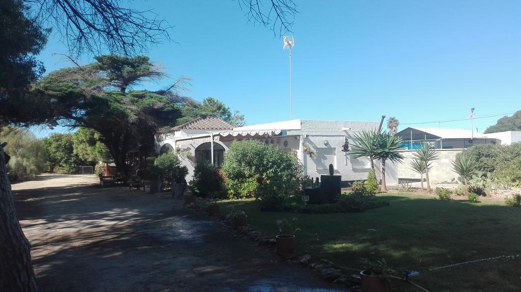 En Finca Las Dunas Dos Chalets Con Jacuzzis En Primera Linea De Playa , Uno De 4 Dormitorios Y Otro De 2 Dormitorios, Llama Al Seiscientos Veintisiete Cuatrocientos Diecisiete Trescientos Noventa Y Ocho Rota Ngoại thất bức ảnh